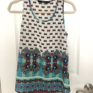 Printed sleeveless top
